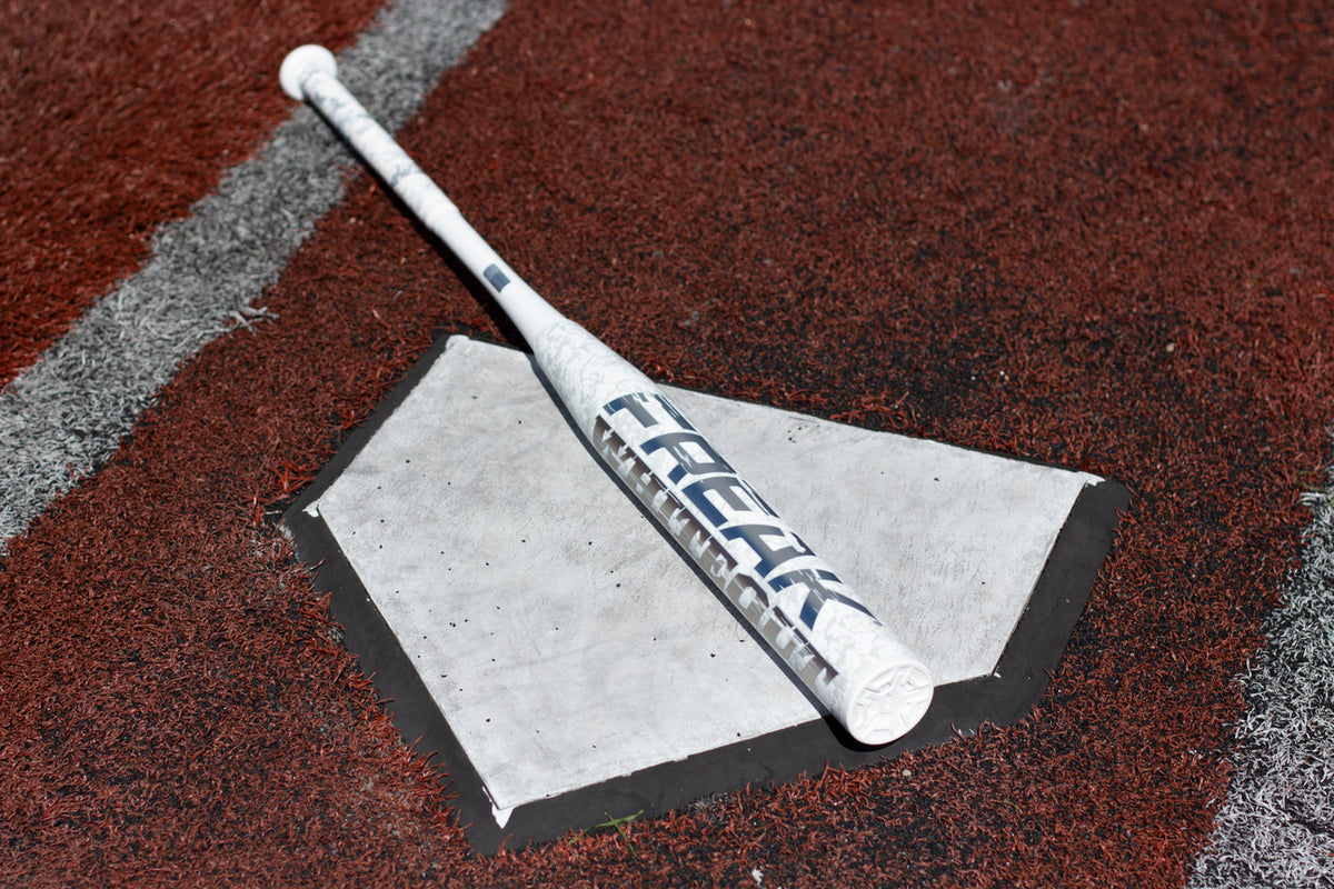 2026 Miken Freak Whiteout Maxload USSSA Slowpitch Softball Bat - MSU6FWCL