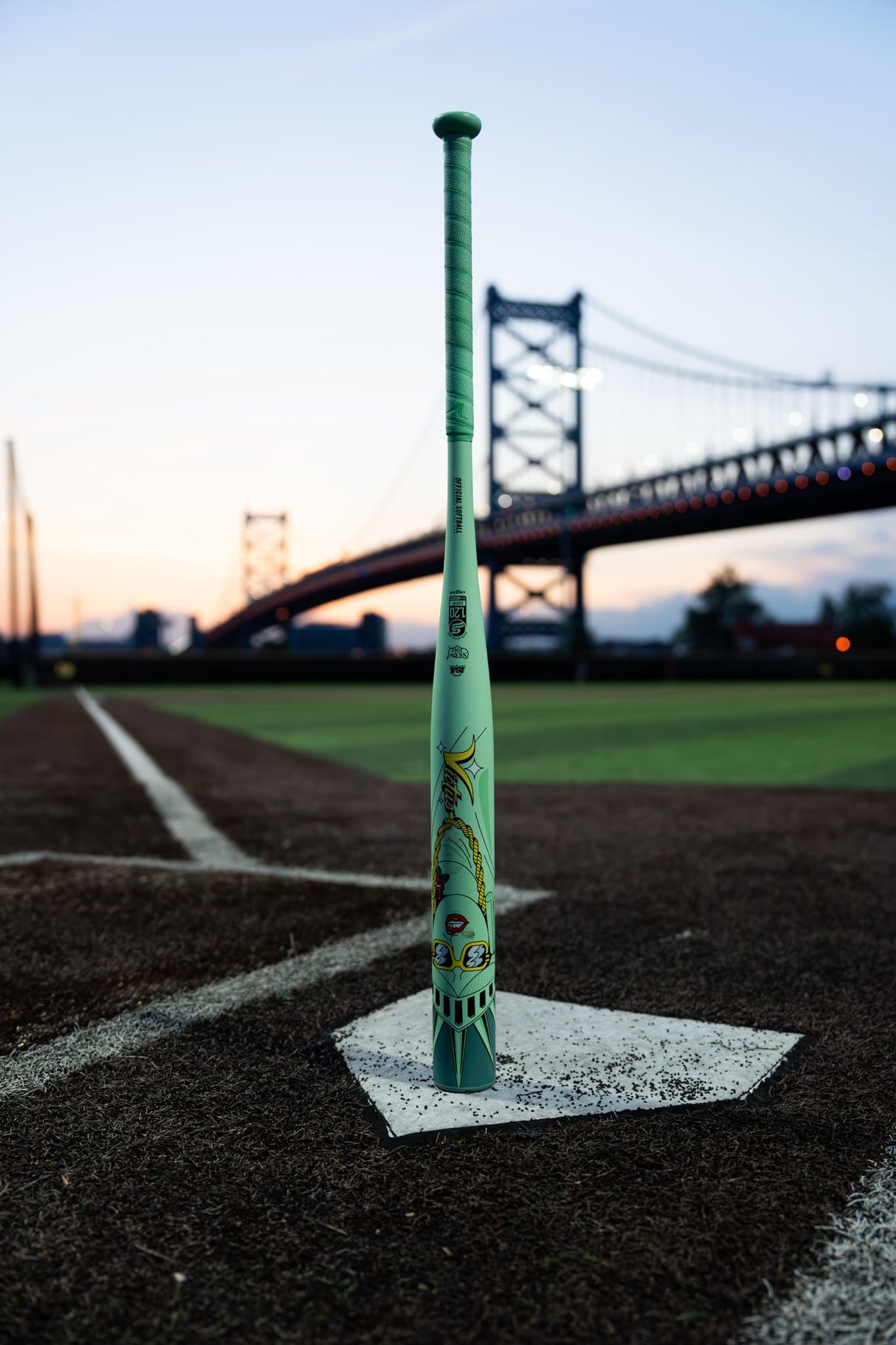 2025 Victus Beacon USSSA Slowpitch Softball Bat - VSPB1YU