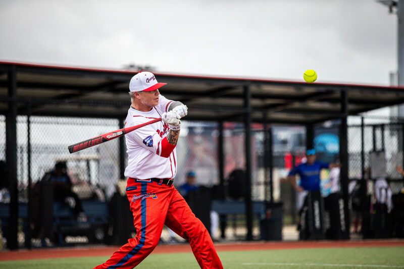 2025 Easton Tantrum Connell 12.5" 1-Piece Loaded USSSA Slowpitch Softball Bat - ESU5TNTC1L