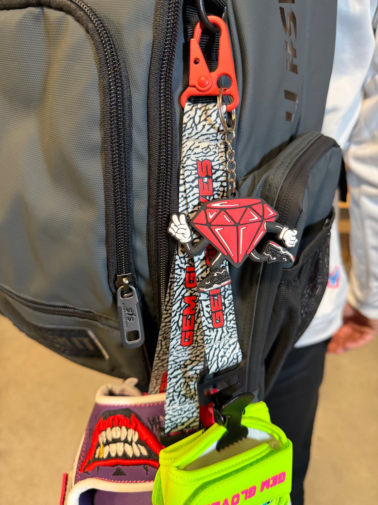 Gem Gloves - GloveLink Multi-Use Glove Clip