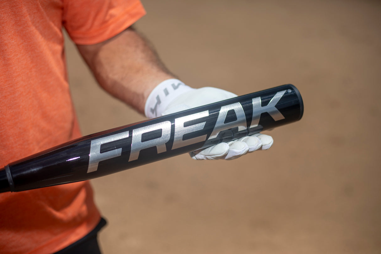 2026 Miken Freak Black Maxload USSSA Slowpitch Softball Bat - MSU6FKBLKL