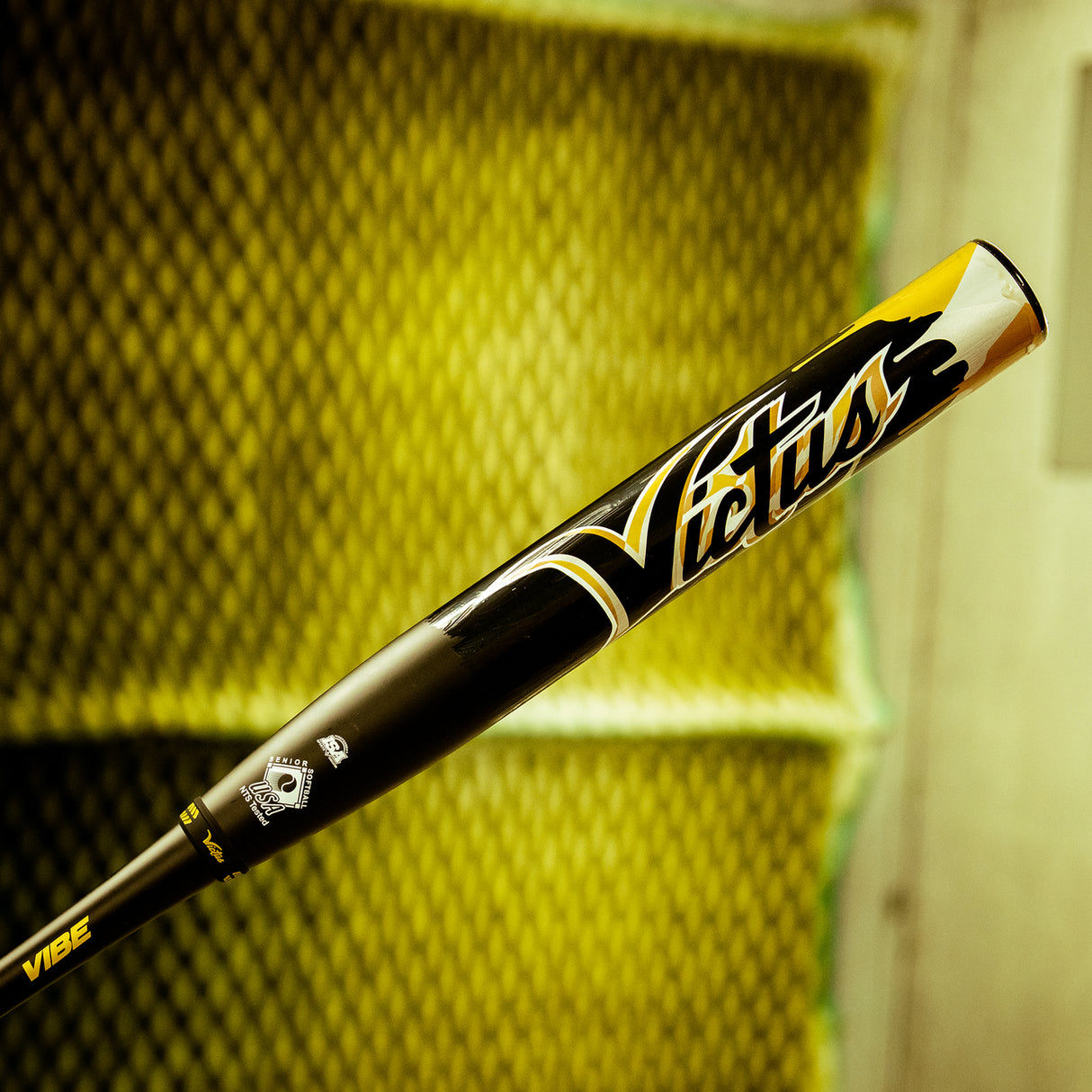 2025 Victus Vibe No-No Load SSUSA Senior Slowpitch Softball Bat - VSPV2NS