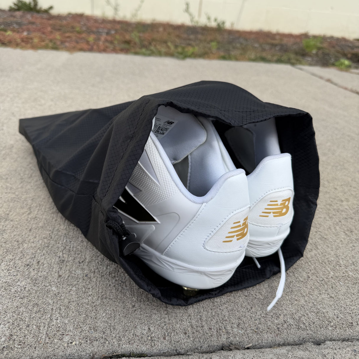 2025 Smash Ops Lil’ Guerrilla Hybrid Roller/Bat Pack Bag - Mint/Pink