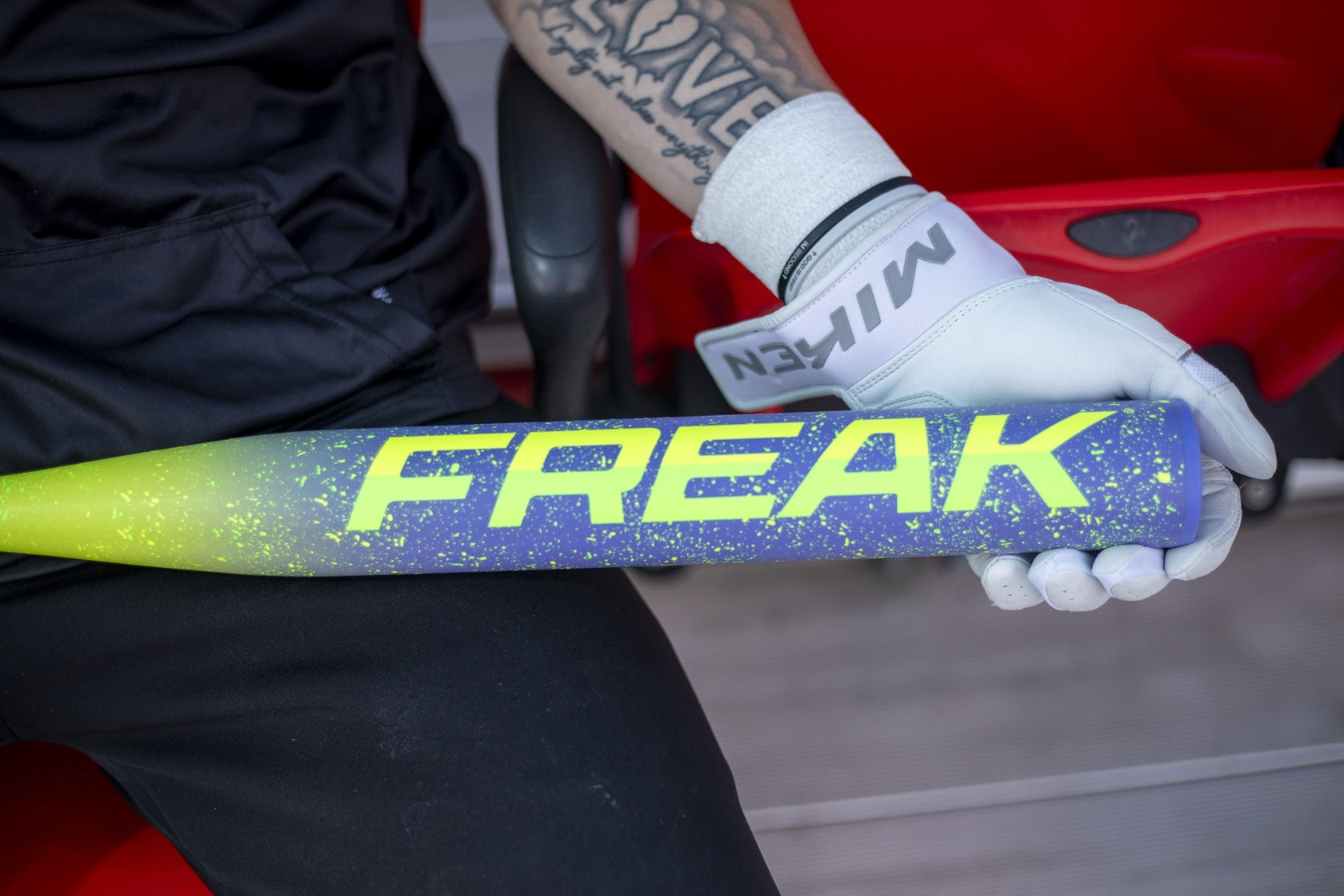 2026 Miken Freak Splatter 1-Piece Maxload USSSA Slowpitch Softball Bat - MSU6FRK1L
