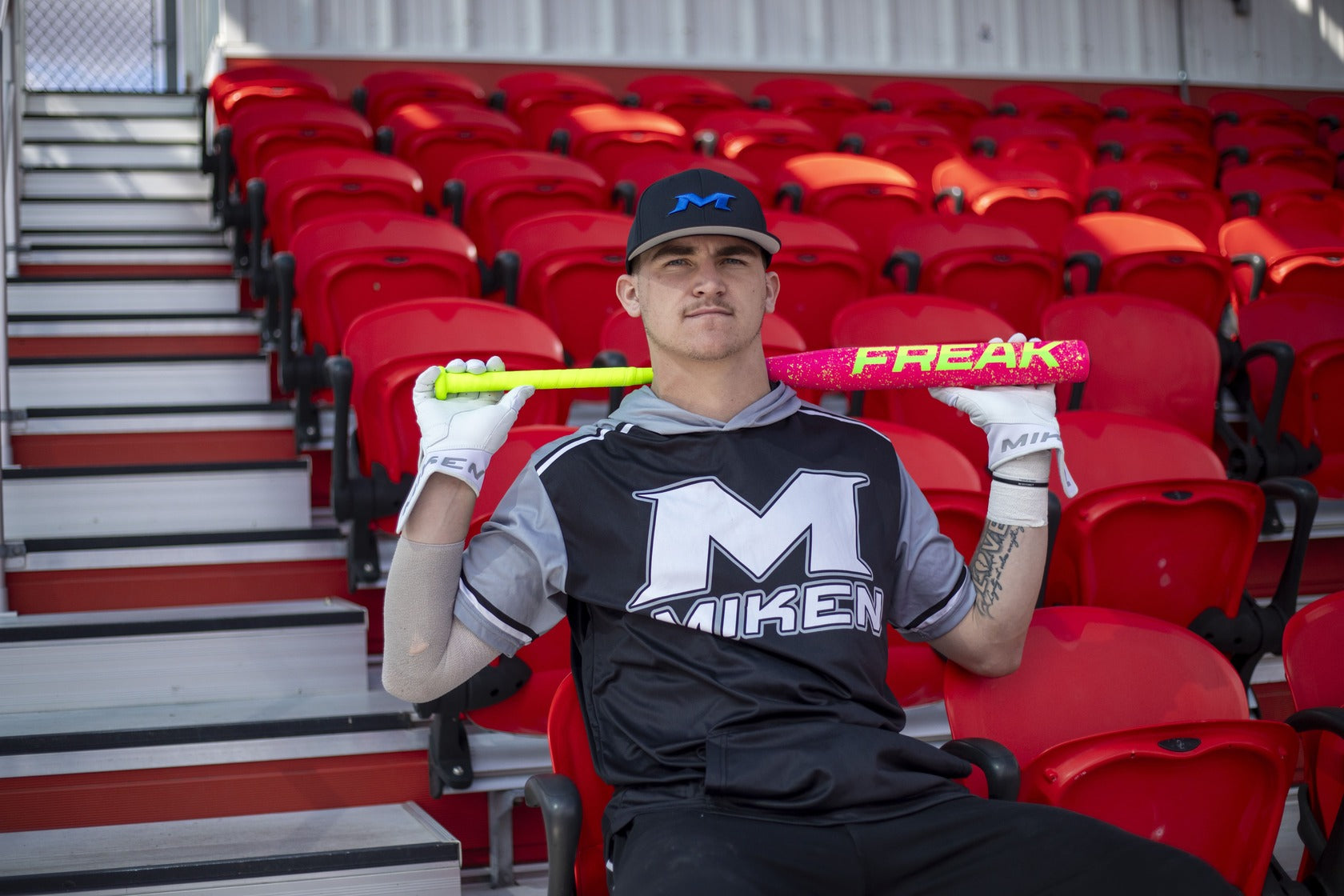 2026 Miken Freak Splatter 2-Piece Balanced USSSA Slowpitch Softball Bat - MSU6FRKB