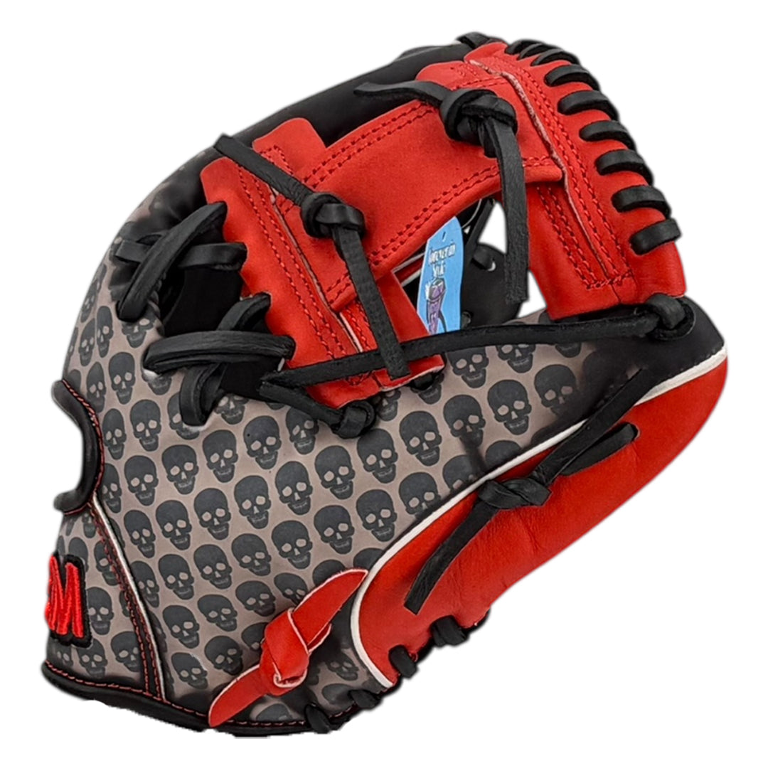 Skull pattern baseball glove