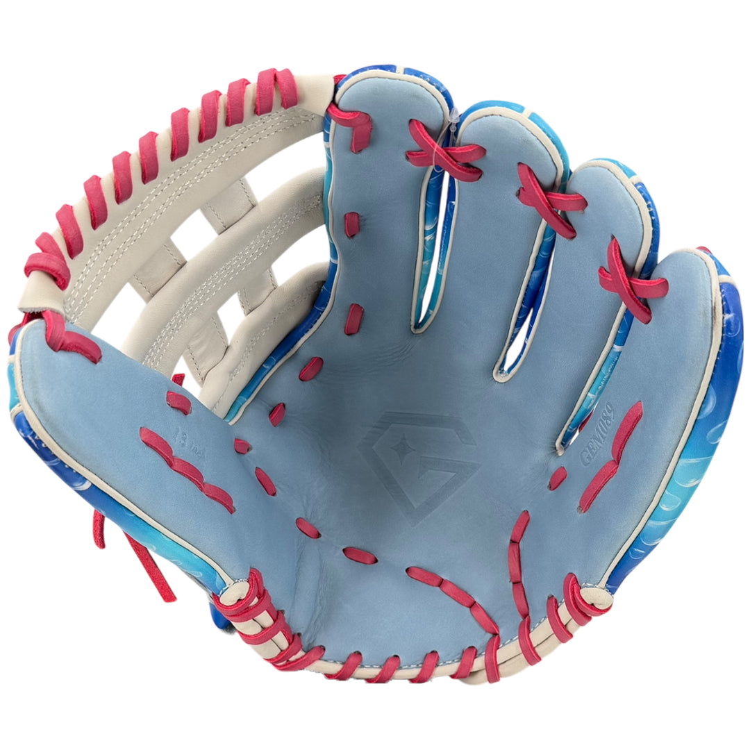 Baseball glove with laces