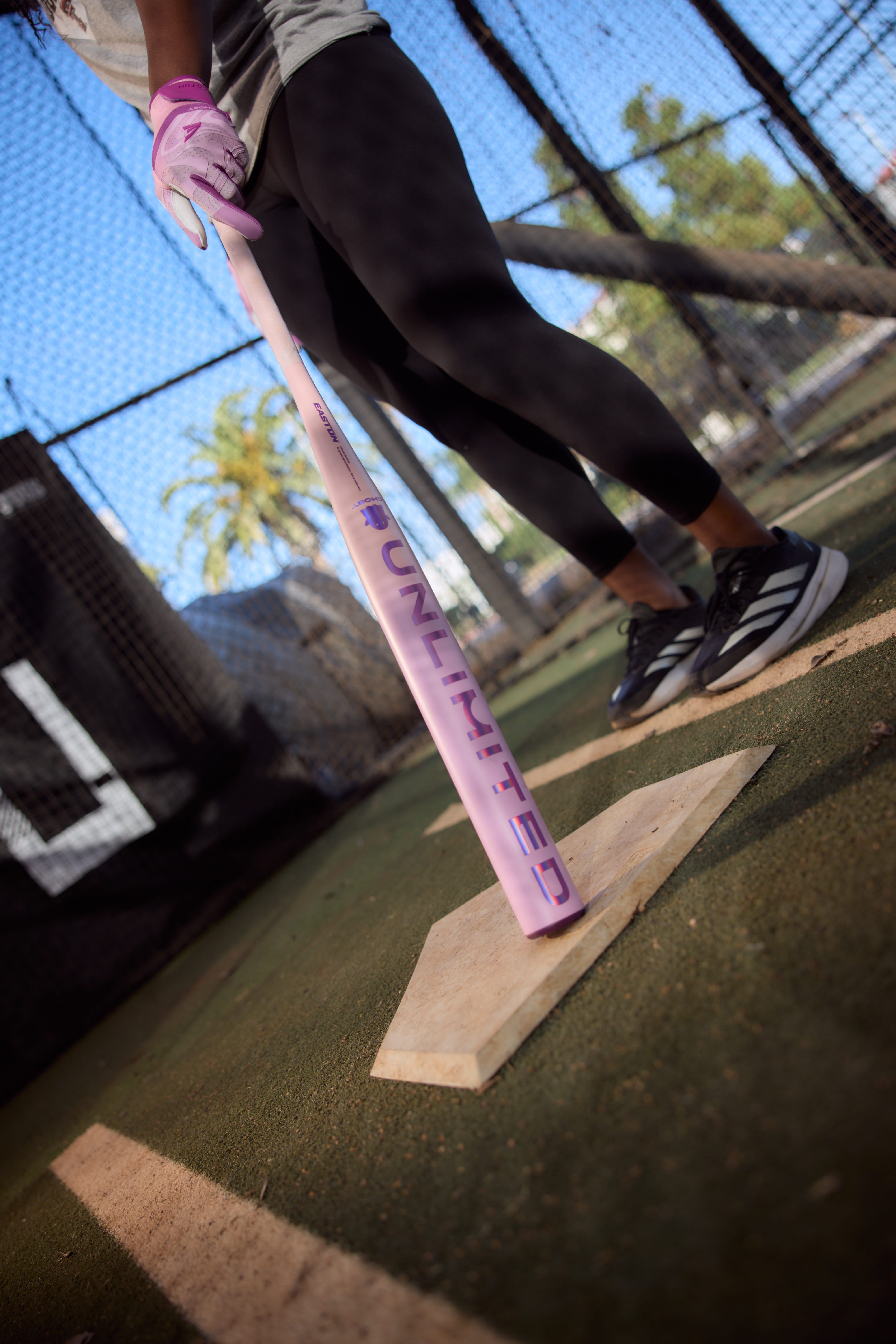 2026 Easton Ghost Unlimited -9 Fastpitch Softball Bat EFP6GHUL9