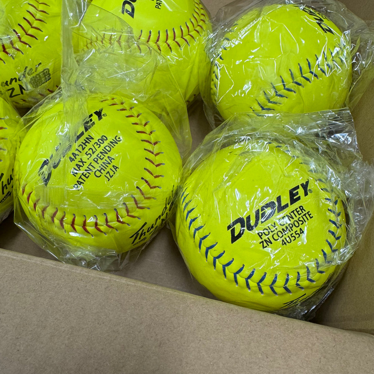 (AUCTION) MIXED Dudley Slowpitch Softballs (4A12HN/4U554) & $10 SIS Gift Card
