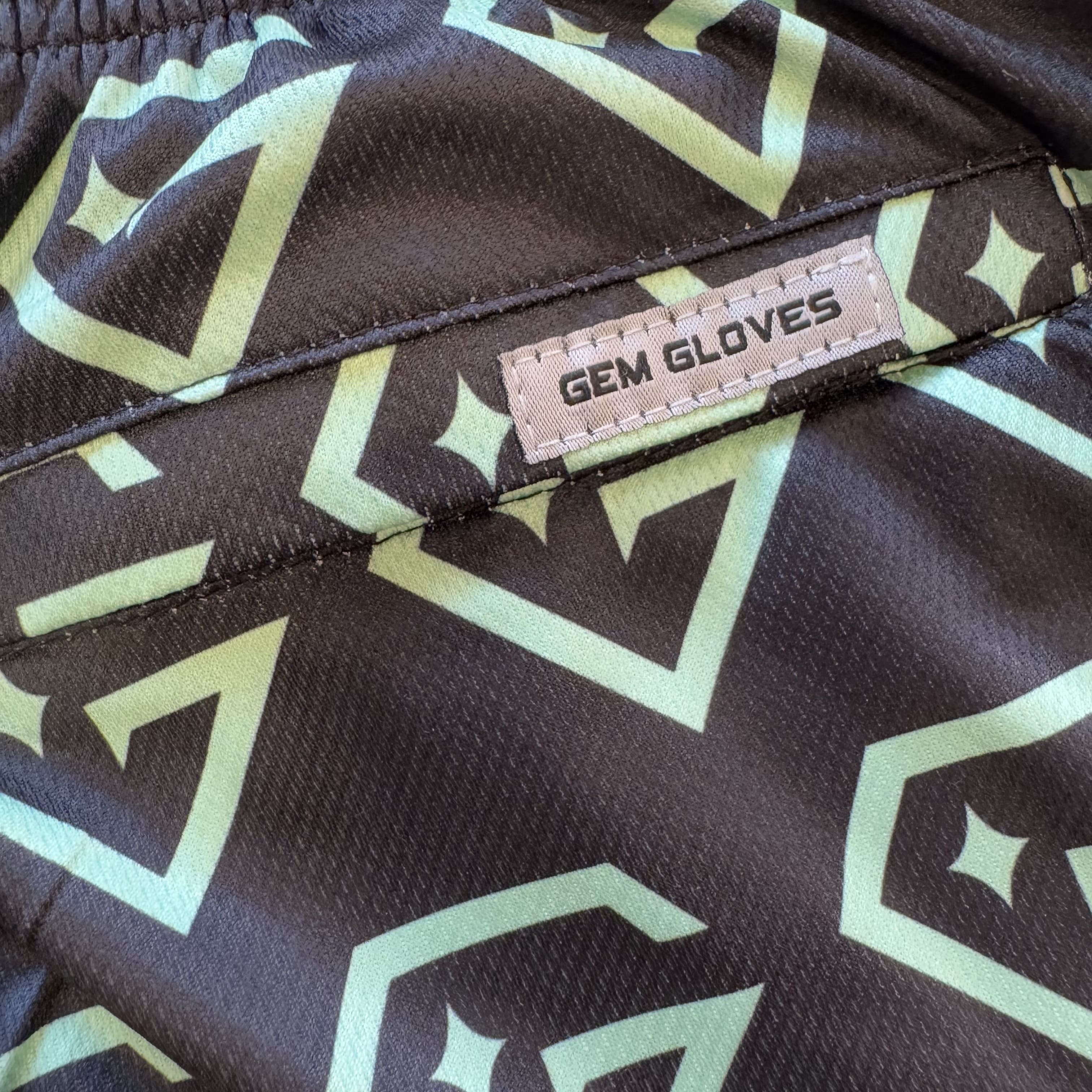 Gem Gloves Mesh Shorts - No Pressure No Diamonds - Black/Mint