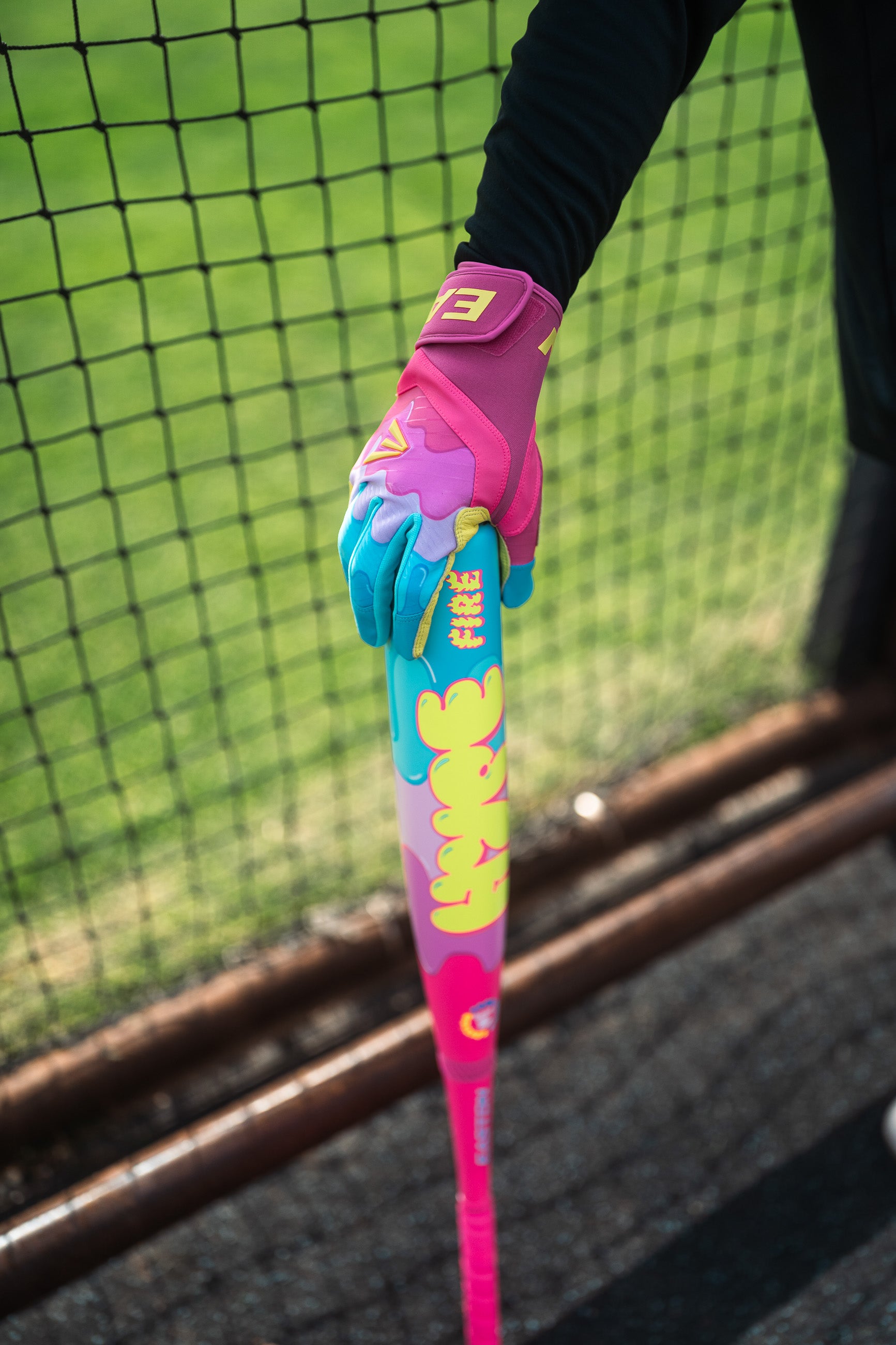 2025 Easton Hype Fire Pool Party -10 USSSA Baseball Bat - EUT6HPP10