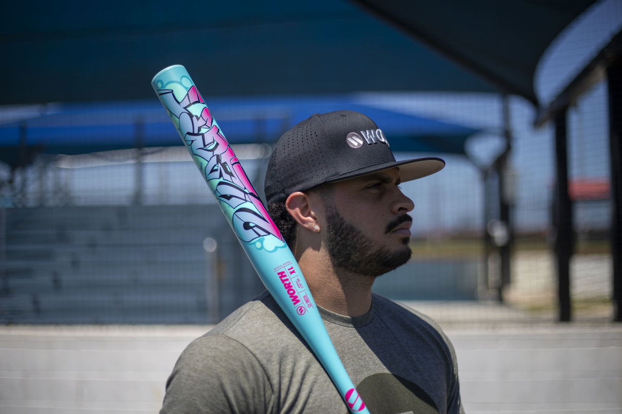2026 Worth 2 Legit XL 1-Piece USSSA Slowpitch Softball Bat - WSU62L1L - lifestyle photo (5 of 7)