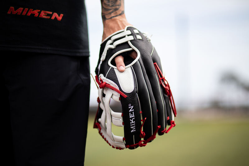 Miken Player Series 13