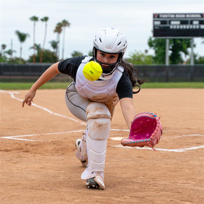 Easton Professional Collection "The Rudi" Jen Schro 34" Fastpitch Catcher's Mitt/Glove