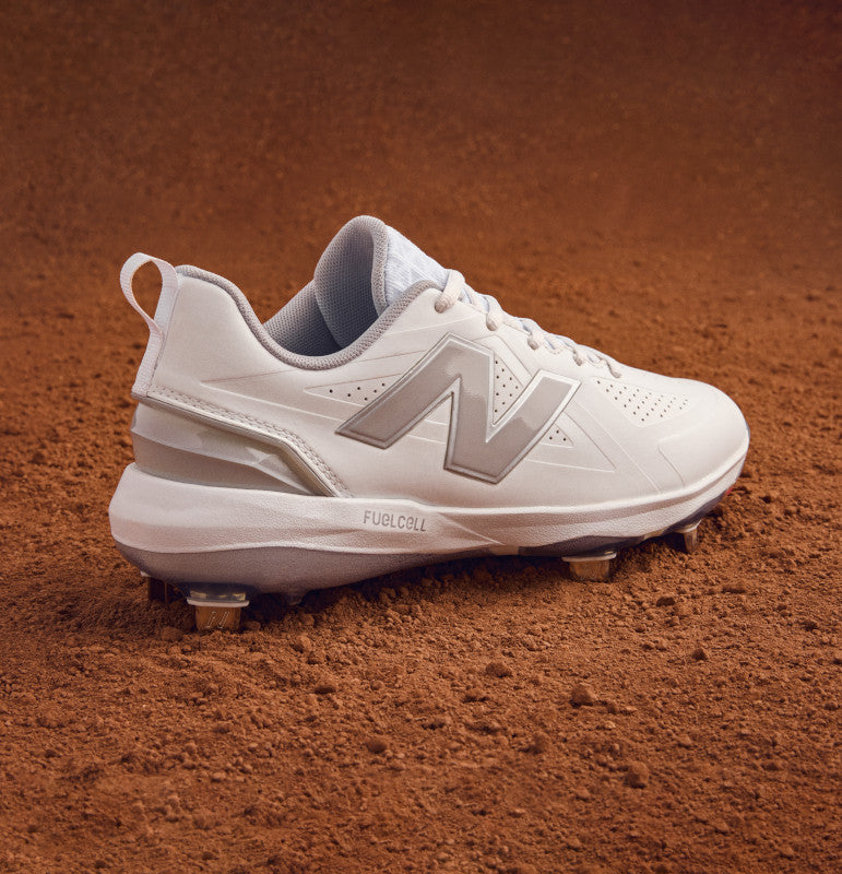 New Balance Women's FuelCell FUSE v5 Metal Fastpitch Softball Cleats - White - SMFUSEW5