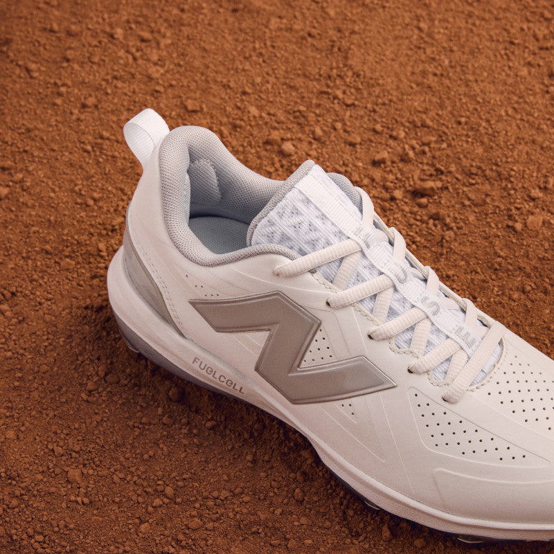 New Balance Women's FuelCell FUSE v5 Metal Fastpitch Softball Cleats - White - SMFUSEW5