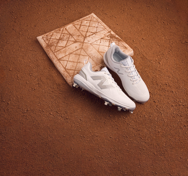 New Balance Women's FuelCell FUSE v5 Metal Fastpitch Softball Cleats - White - SMFUSEW5