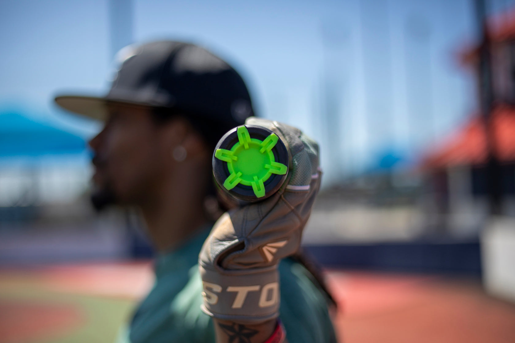 2026 Easton Thing 2-Piece Loaded USSSA Slowpitch Softball Bat - ESU6THGL - lifestyle photo (3 of 10)